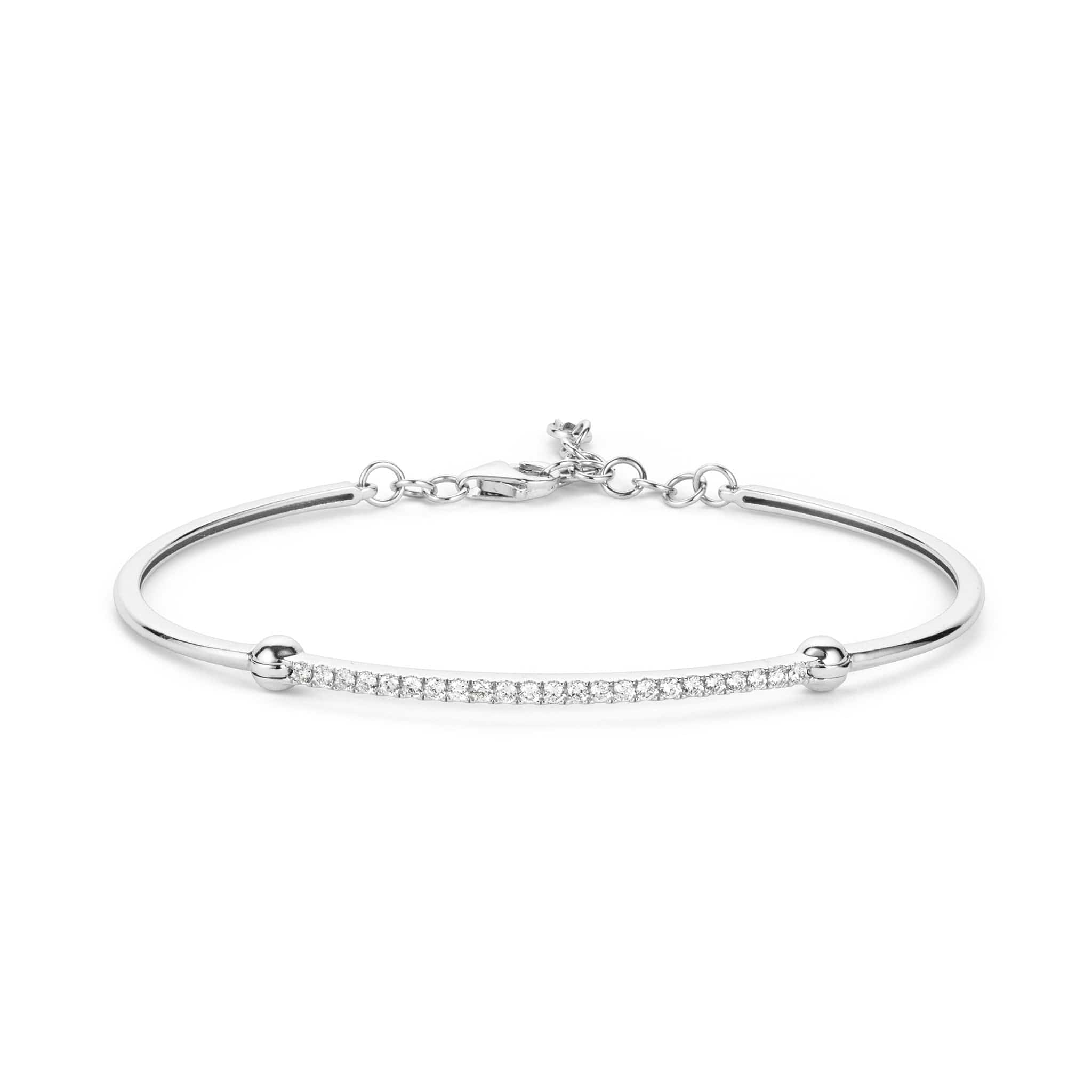 Front shot of diamond bar bracelet white gold