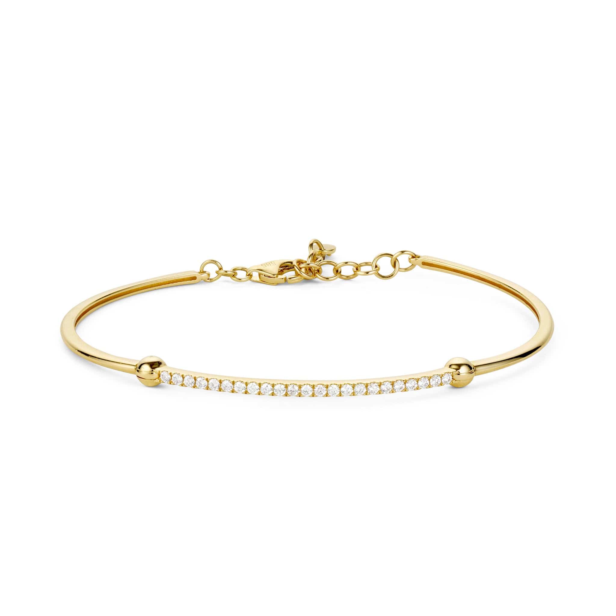 Front shot of serene bar diamond bracelet 